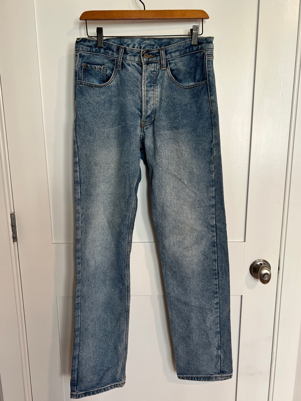 BRANDY MELVILLE J. Galt Straight Leg Jeans | Medium Wash 100% Cotton | Size M